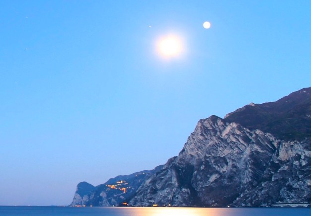 الطارق نيبيرو NIBIRU PLANET X 666