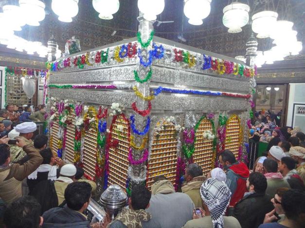 التضرع شرك بالله