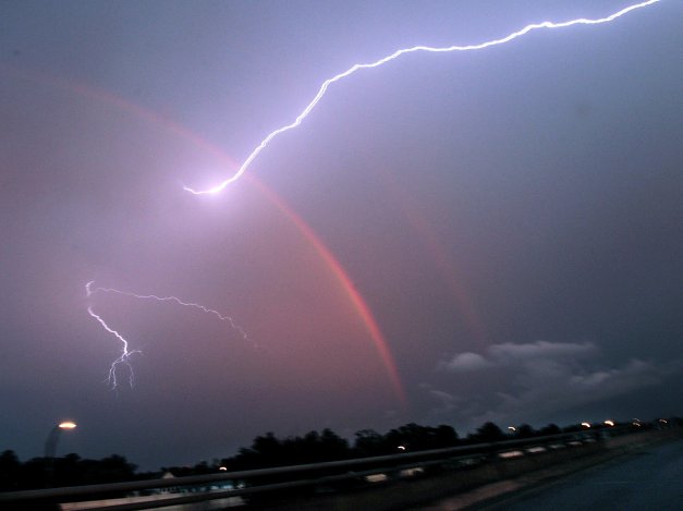 rainbow-lightning-357d957b7f03c273