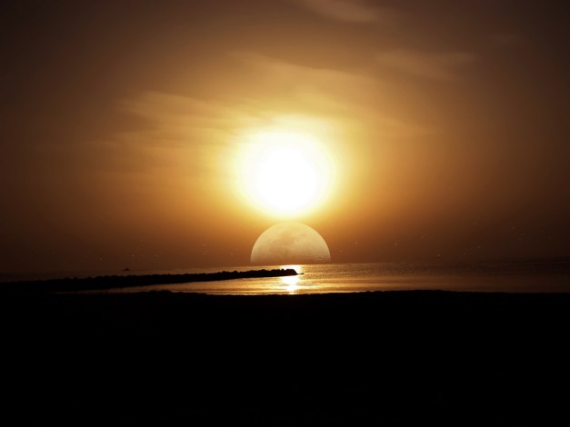 sun_and_moon_by_paradoxroga