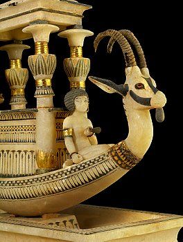 السيسي في معبد ازيس