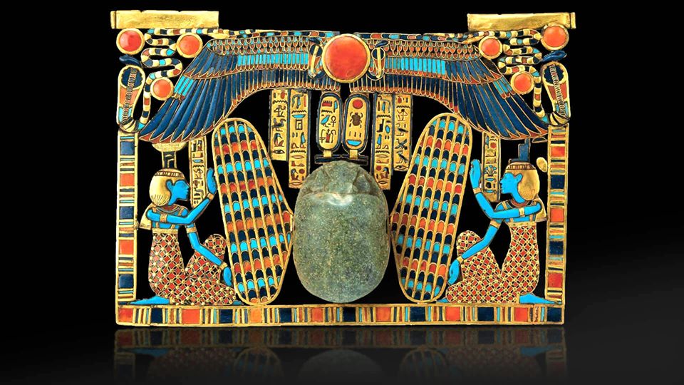 سر بناء الاهرام